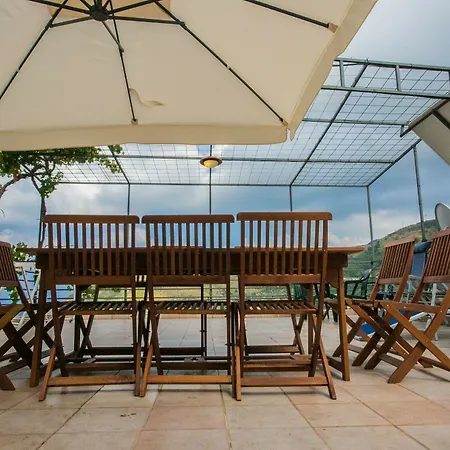 L' Arca Апартаменти Чефалу