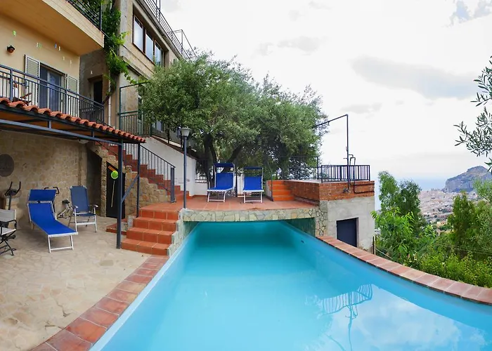 L' Arca Daire Cefalù