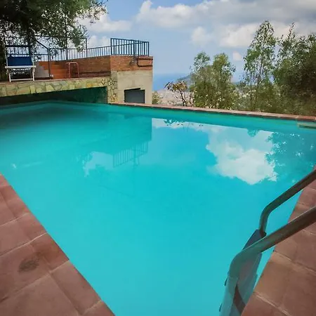 L' Arca Чефалу