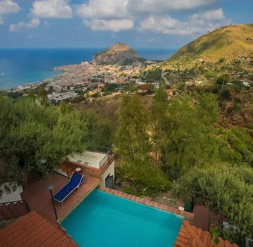 L' Arca Чефалу