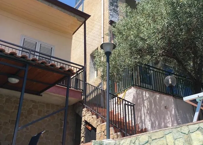 L' Arca * Чефалу